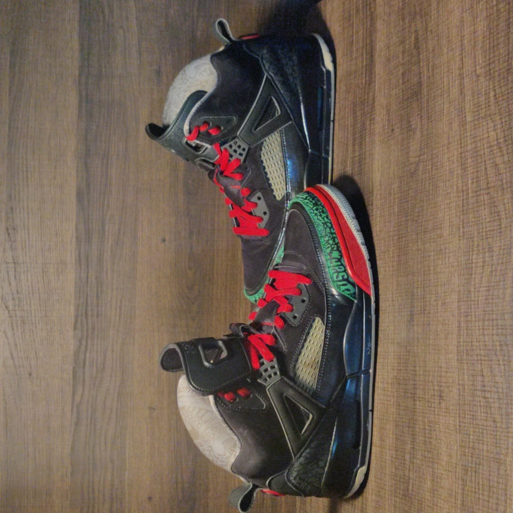 Jordan Spizike Black Varsity Red